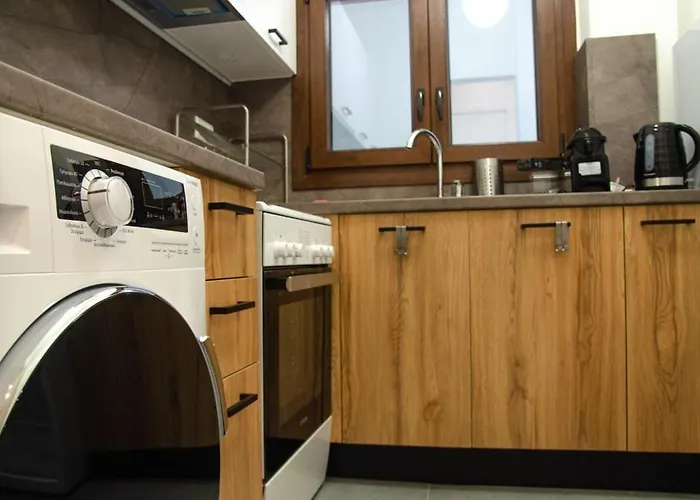 μαϊστρος House Apartament *