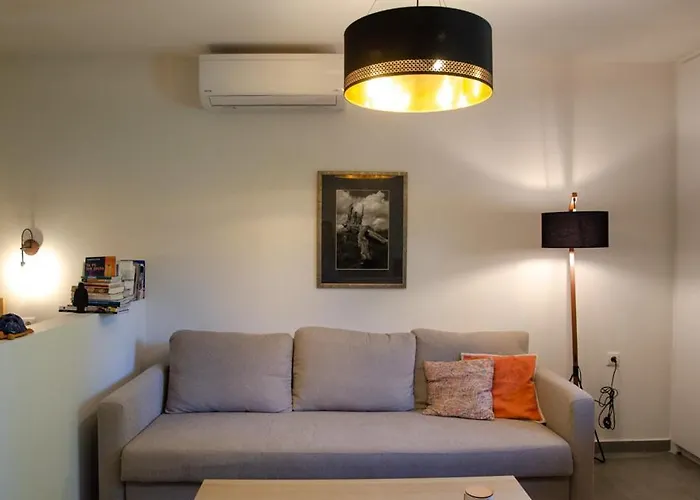 Apartament μαϊστρος House