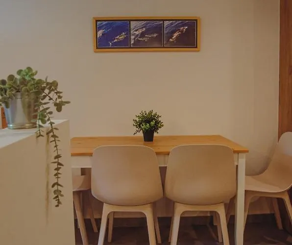 μαϊστρος House Apartament *