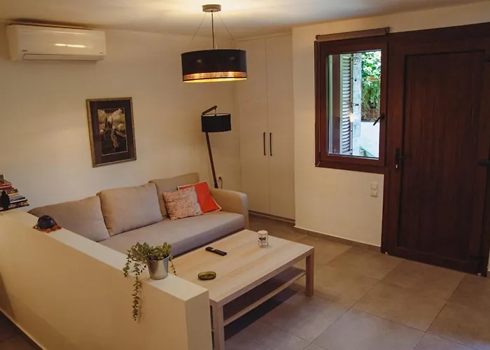 μαϊστρος House Apartament *